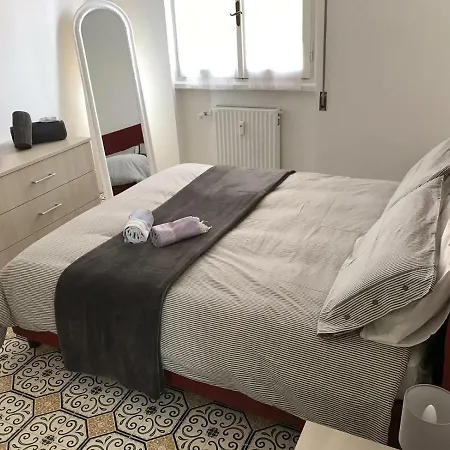 Casa Gli Scogli شقة كيافاري