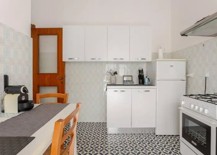 Casa Gli Scogli Apartment *